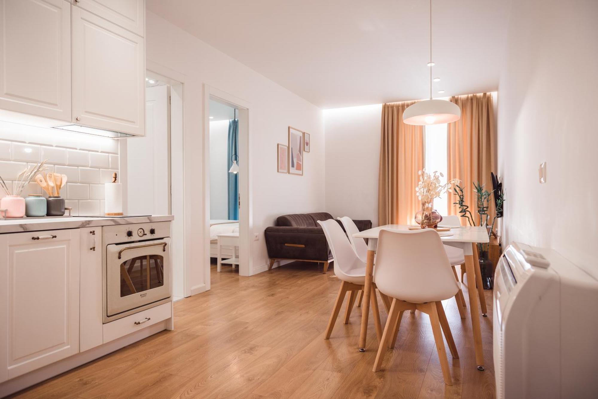 Tam Skanderbeg Square Serviced City Center Apartment No1 تيرانا المظهر الخارجي الصورة