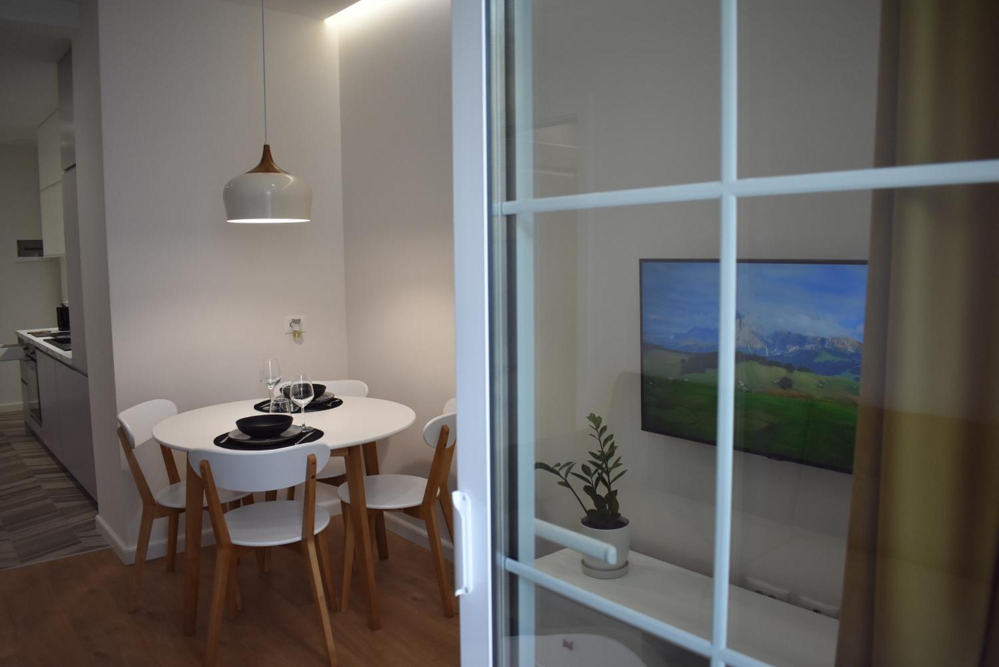 Tam Skanderbeg Square Serviced City Center Apartment No1 تيرانا المظهر الخارجي الصورة